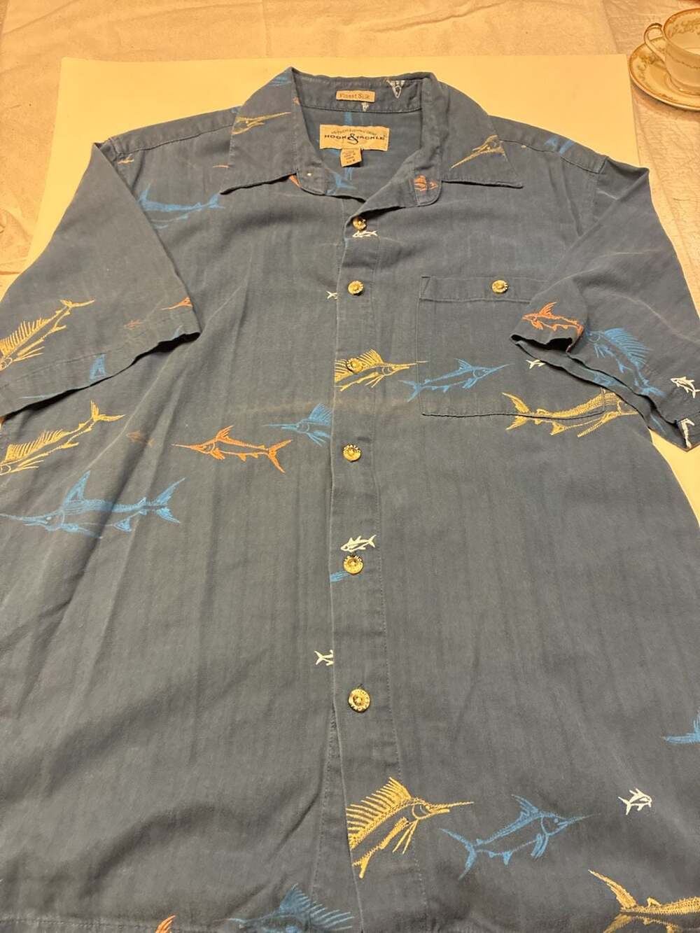 Hook & Tackle Hi-Tech Fishing Gear Men's Blue Fish Print Silk Button Down Shirt